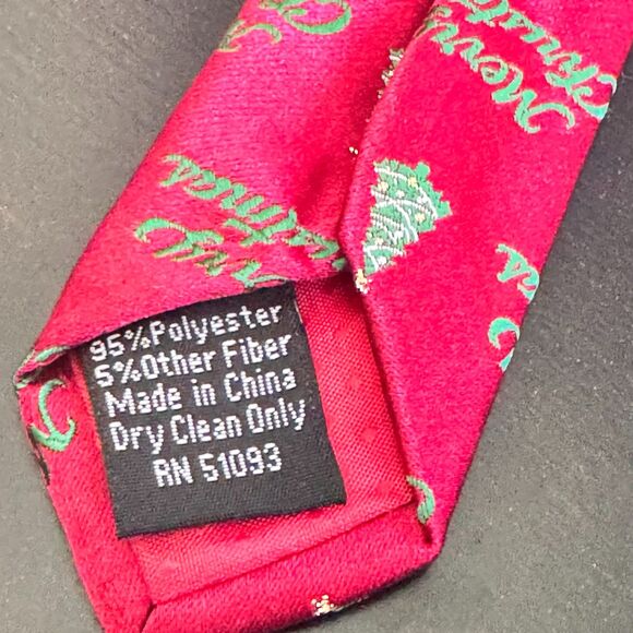 Holiday Traditions Hallmark Christmas Tie Red Green "Merry Christmas" 58" - Picture 3 of 7